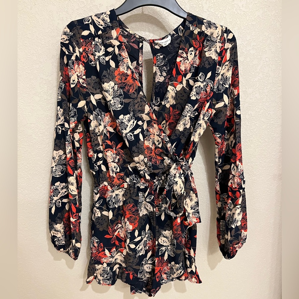 Long sleeved multicolor romper size M